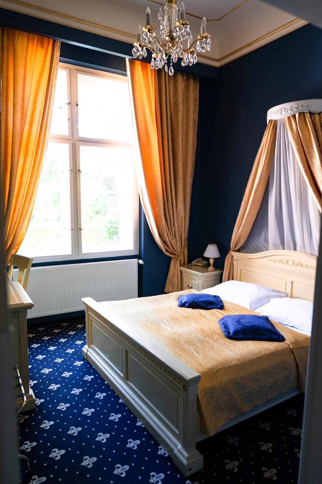 Alisa Hotel Karlovy Vary Kültér fotó
