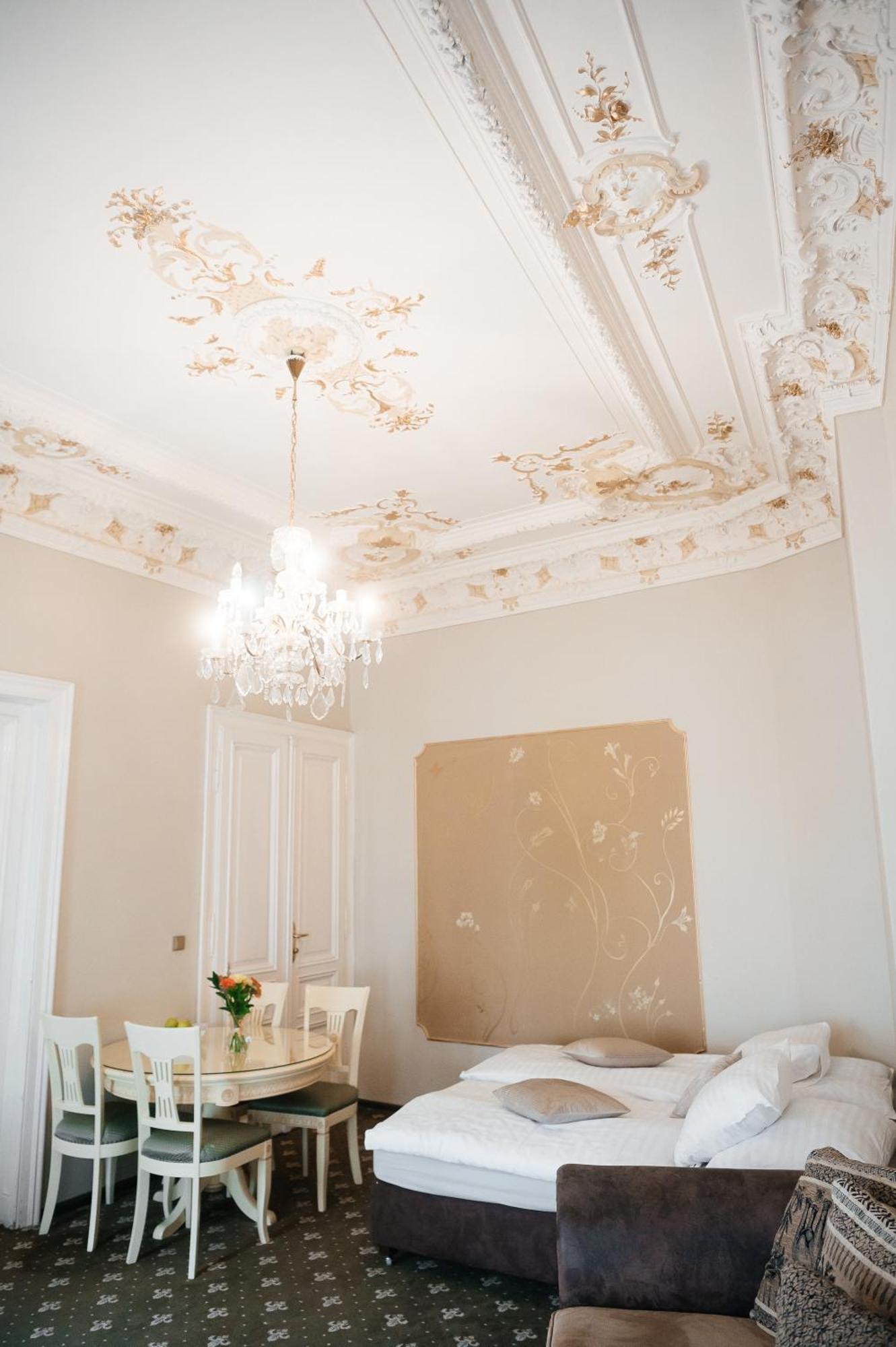 Alisa Hotel Karlovy Vary Kültér fotó