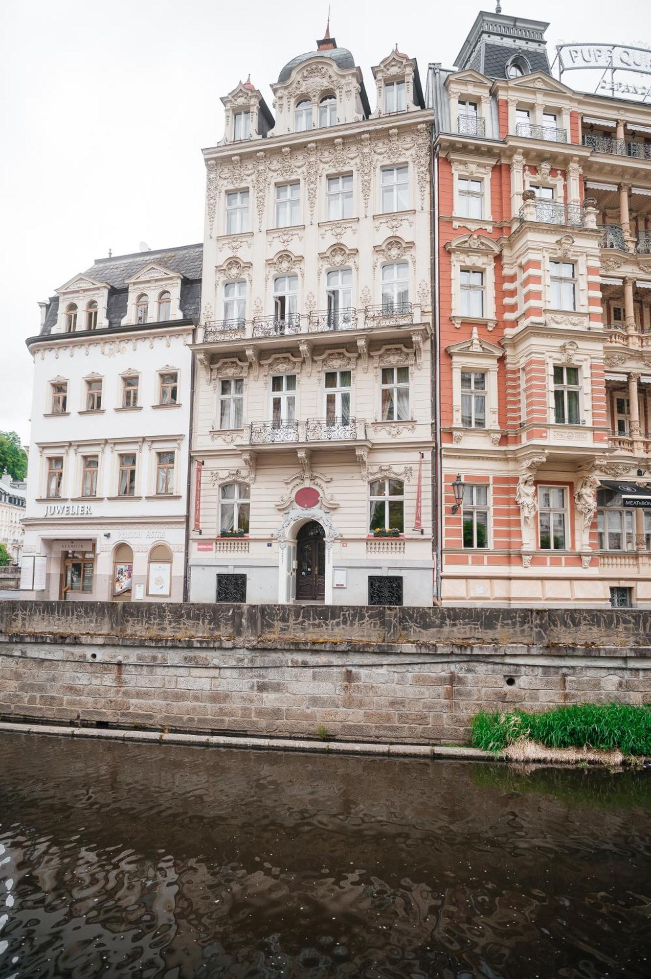 Alisa Hotel Karlovy Vary Kültér fotó