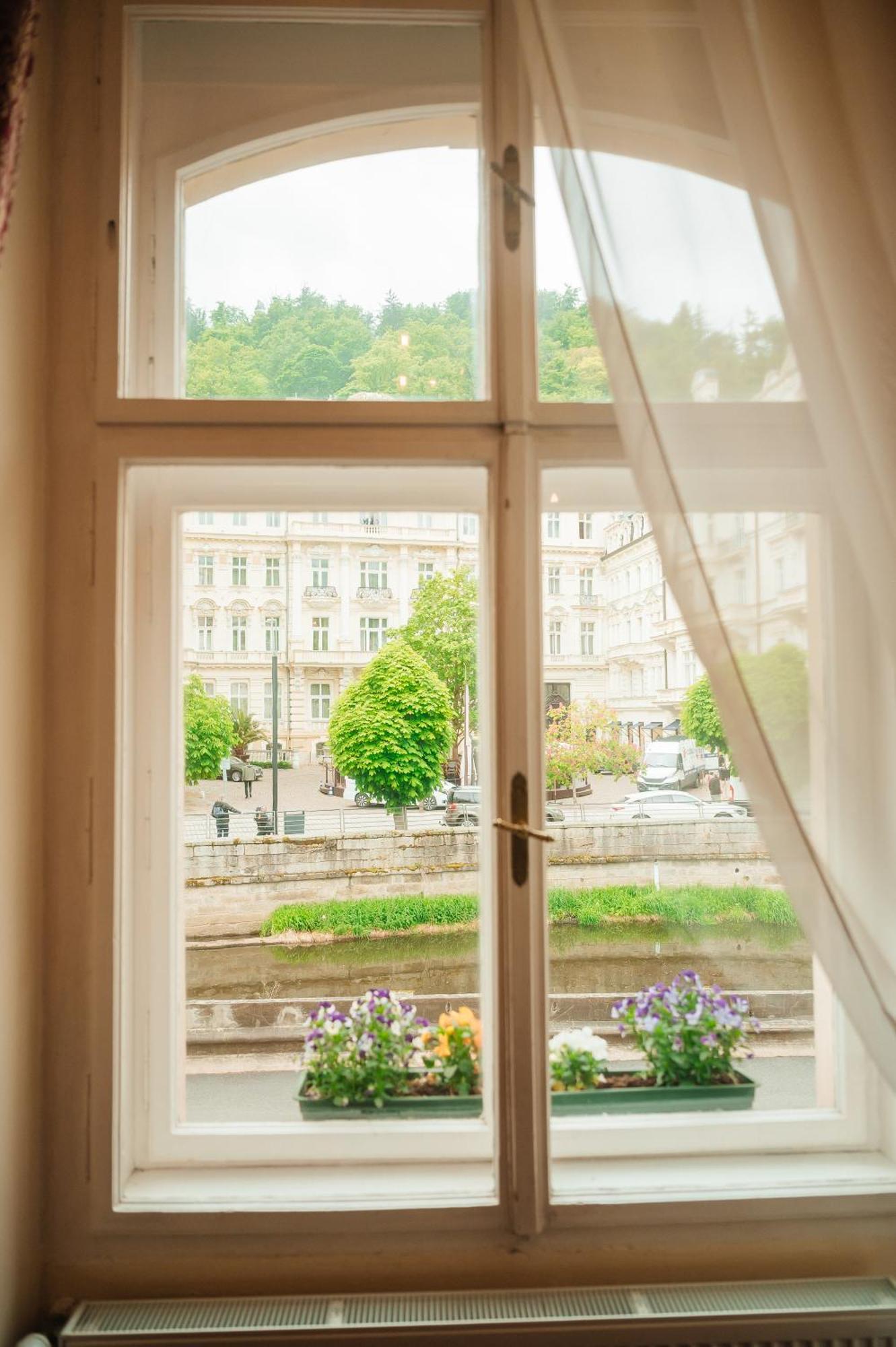 Alisa Hotel Karlovy Vary Kültér fotó