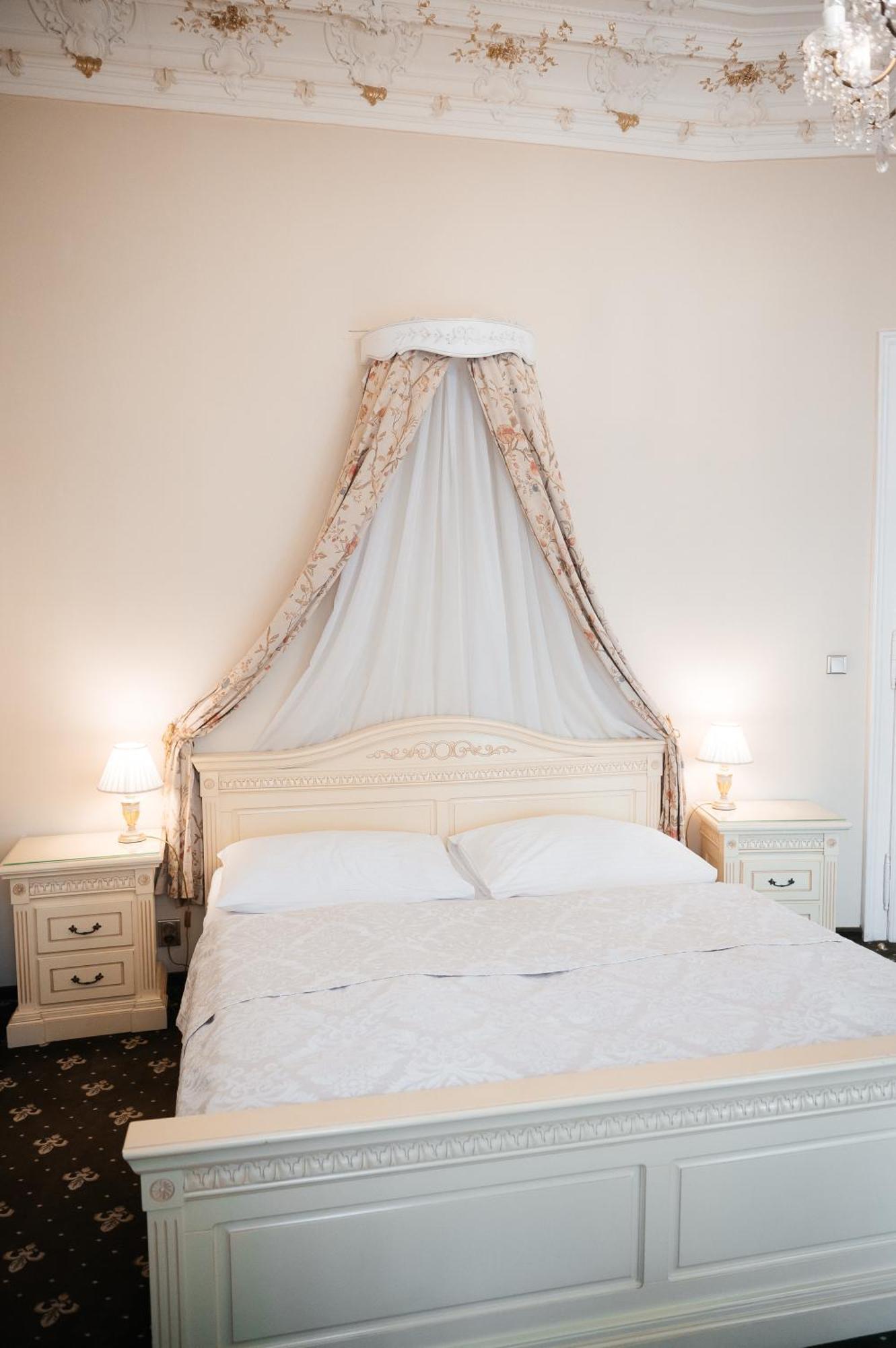 Alisa Hotel Karlovy Vary Kültér fotó
