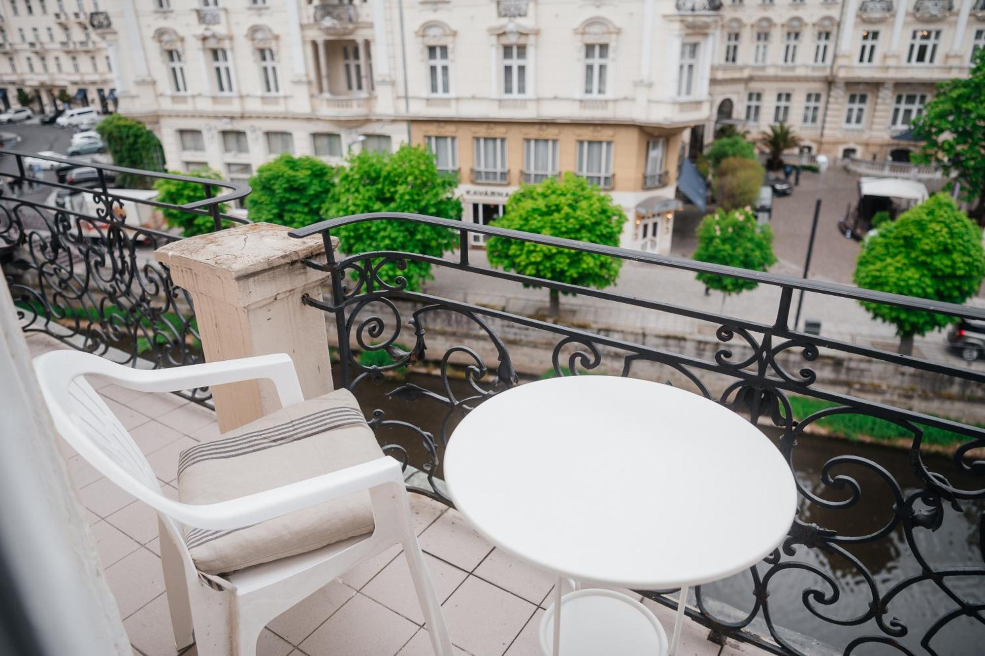 Alisa Hotel Karlovy Vary Kültér fotó