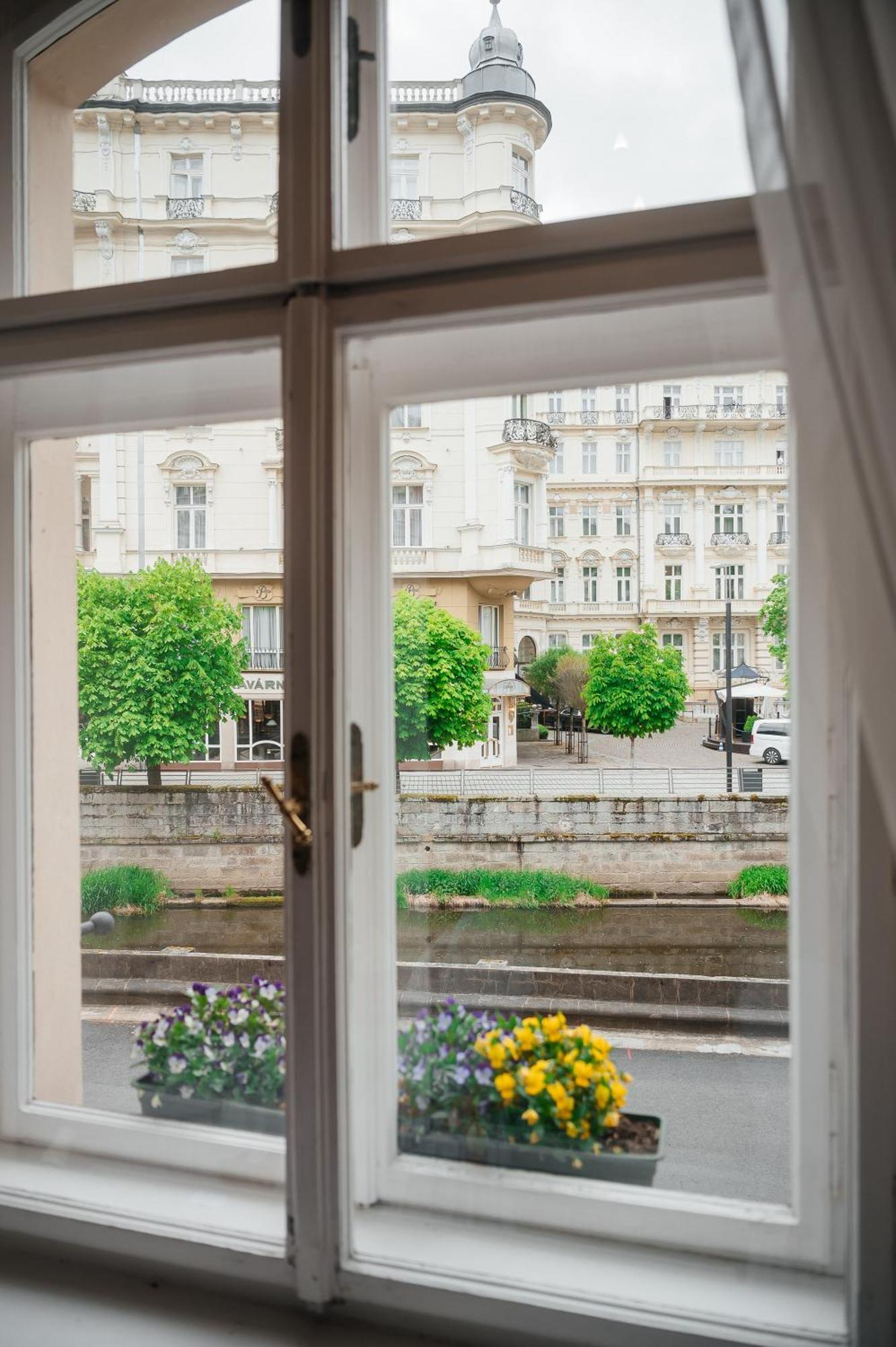 Alisa Hotel Karlovy Vary Kültér fotó