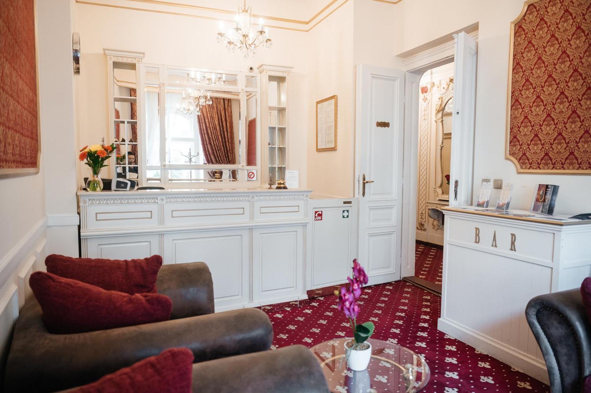 Alisa Hotel Karlovy Vary Kültér fotó