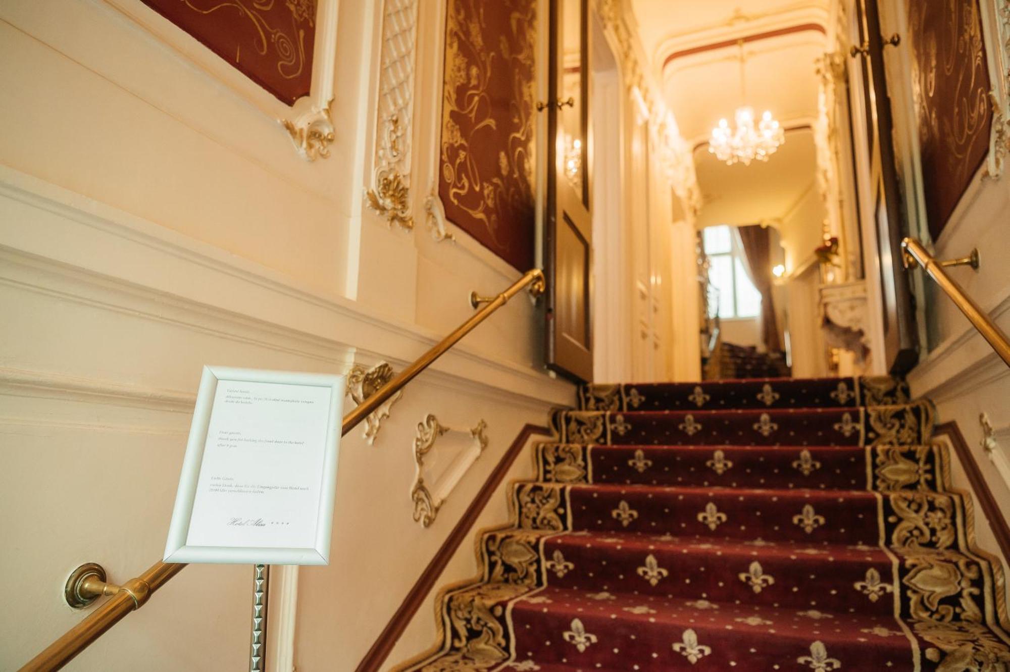 Alisa Hotel Karlovy Vary Kültér fotó