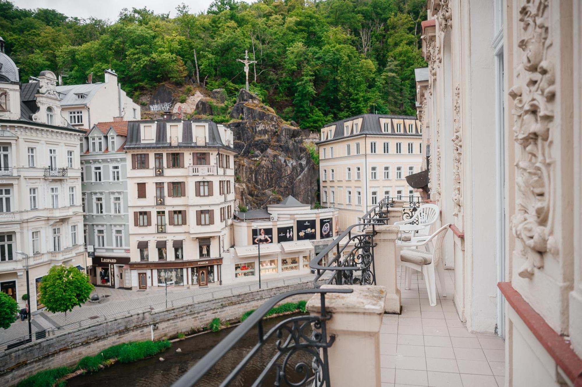 Alisa Hotel Karlovy Vary Kültér fotó